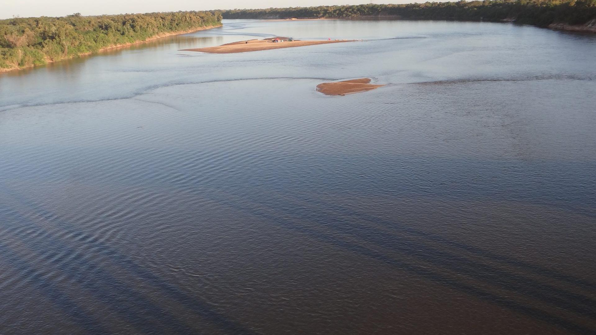 Temporada de praias no Rio Araguaia
